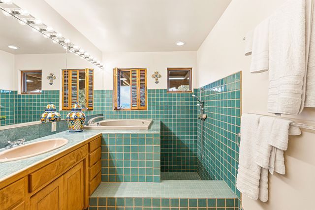 60 Bonanza Trail, Santa Fe, NM 87508