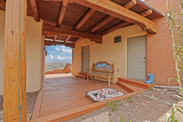 60 Bonanza Trail, Santa Fe, NM 87508