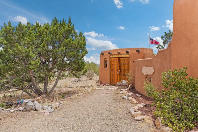 60 Bonanza Trail, Santa Fe, NM 87508