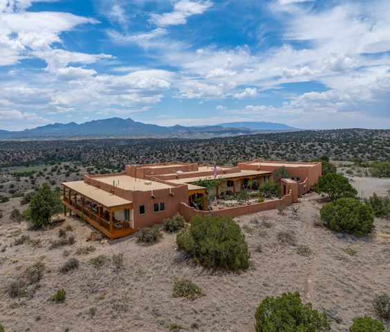 60 Bonanza Trail, Santa Fe, NM 87508