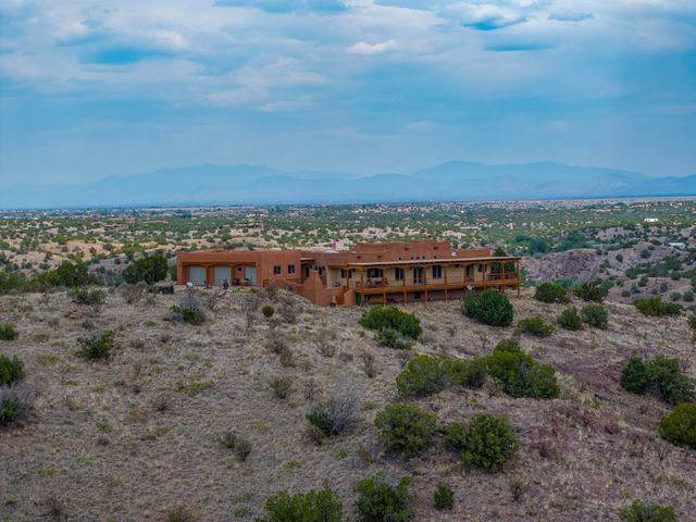 60 Bonanza Trail, Santa Fe, NM 87508