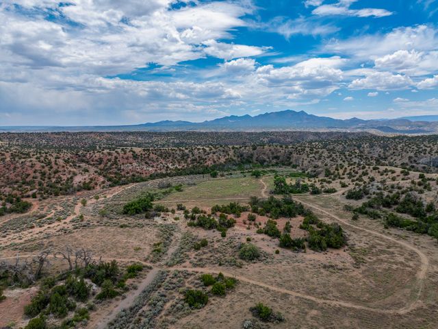 60 Bonanza Trail, Santa Fe, NM 87508