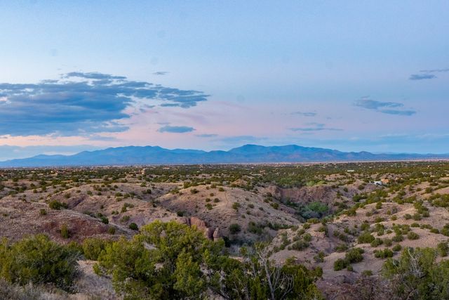 60 Bonanza Trail, Santa Fe, NM 87508