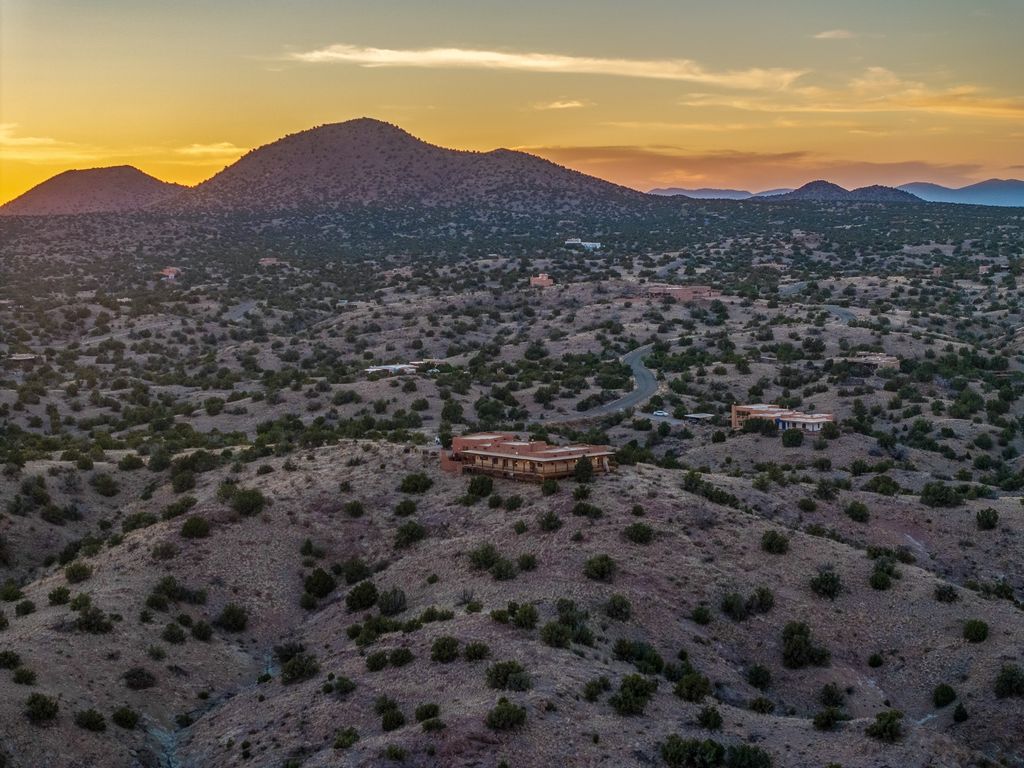 60 Bonanza Trail, Santa Fe, NM 87508