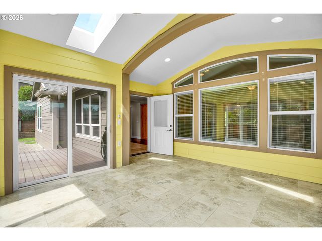 2624 Ne 55th Pl, Lincoln City, OR 97367