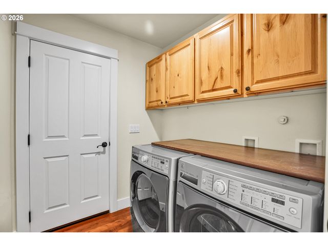 2624 Ne 55th Pl, Lincoln City, OR 97367