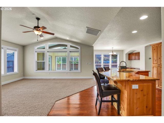 2624 Ne 55th Pl, Lincoln City, OR 97367