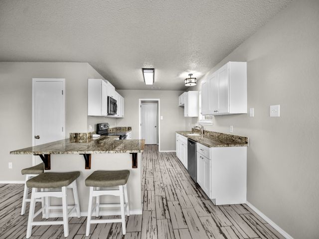617 Oak View Court, Azle, TX 76020