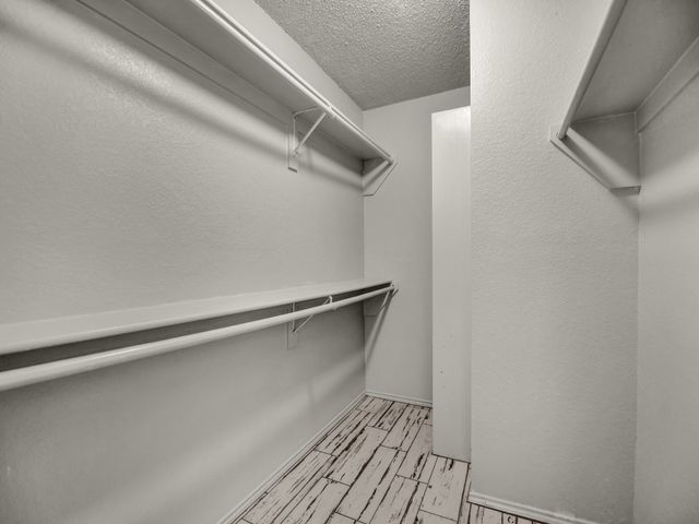 617 Oak View Court, Azle, TX 76020