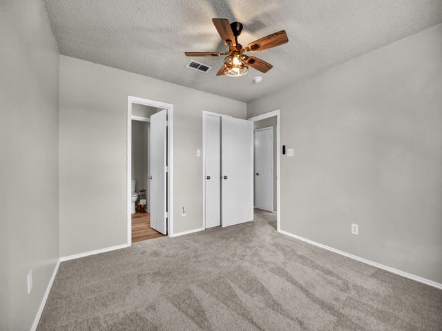 617 Oak View Court, Azle, TX 76020