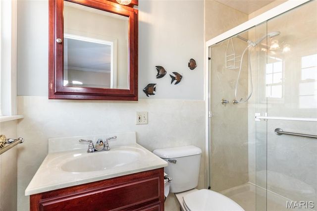 1031 Glenway Drive, St Louis, MO 63122