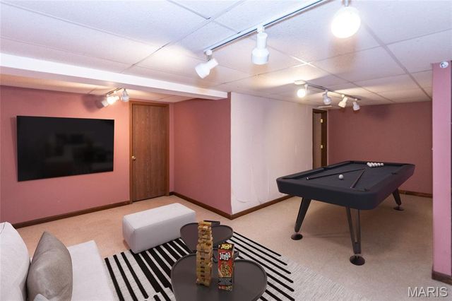 1031 Glenway Drive, St Louis, MO 63122