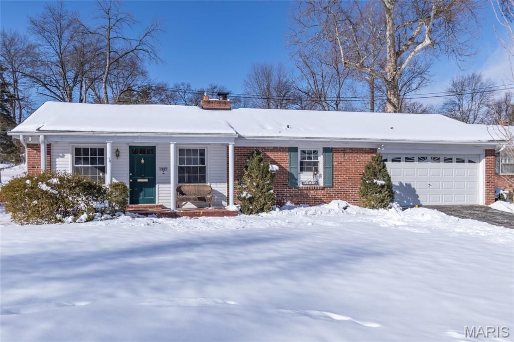 1031 Glenway Drive, St Louis, MO 63122