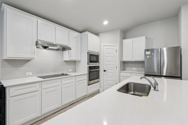 21709 Osage LN, Lago Vista, TX 78645