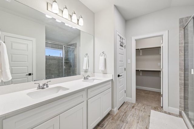 21709 Osage LN, Lago Vista, TX 78645