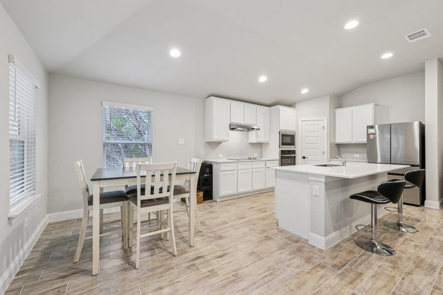 21709 Osage LN, Lago Vista, TX 78645