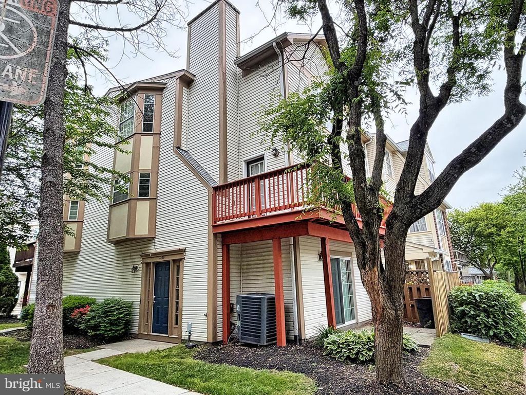 Image 1 of property listing at 4100 HUNTERS HILL CIR #4100, Randallstown, MD 21133