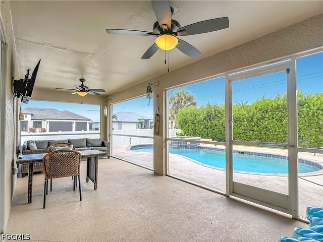 3612 SW 8th CT, Cape Coral, FL 33914