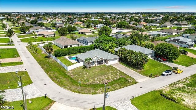 3612 SW 8th CT, Cape Coral, FL 33914