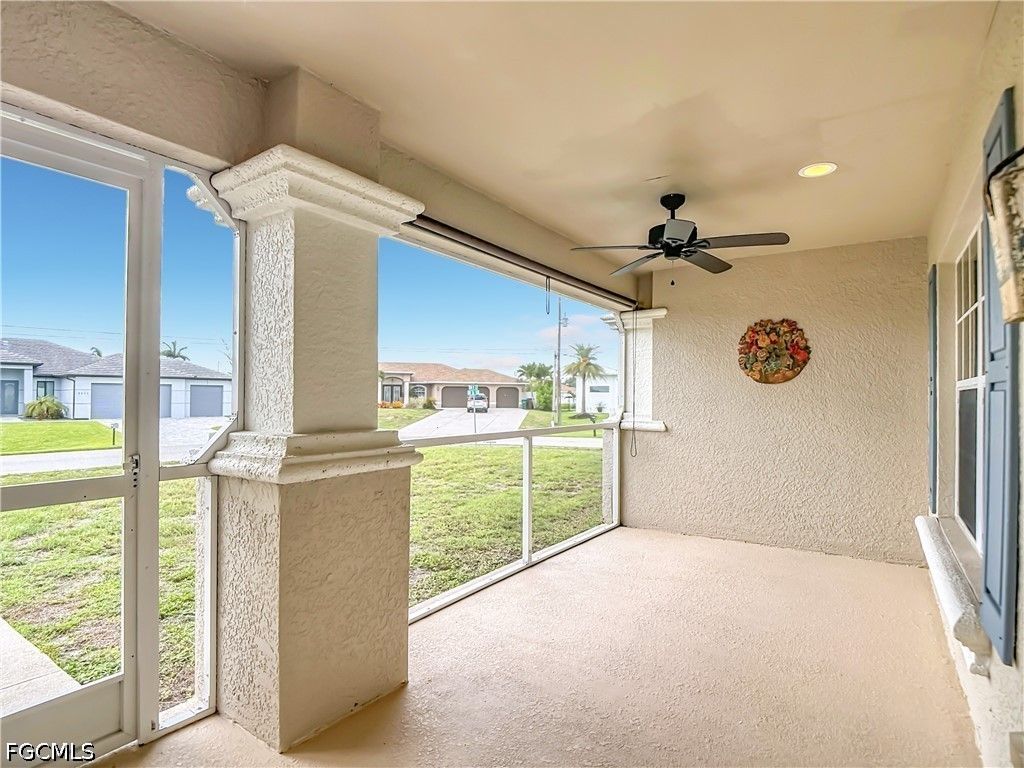 Image 12 of property listing at 3612 SW 8th CT, Cape Coral, FL 33914