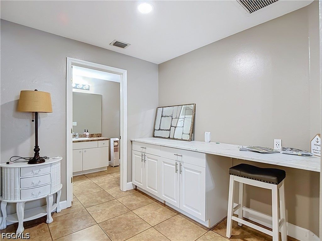 Image 24 of property listing at 3612 SW 8th CT, Cape Coral, FL 33914