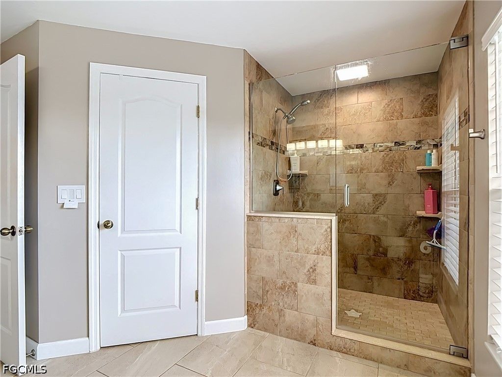 Image 32 of property listing at 3612 SW 8th CT, Cape Coral, FL 33914