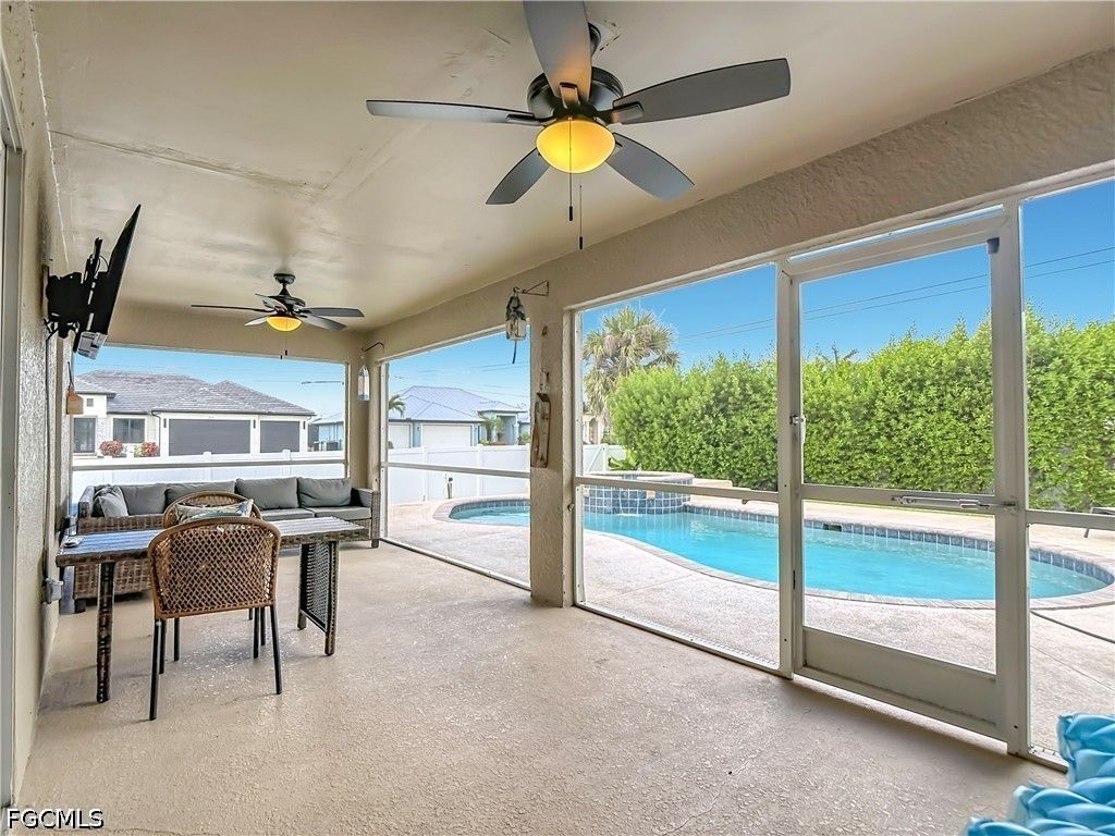 Image 39 of property listing at 3612 SW 8th CT, Cape Coral, FL 33914