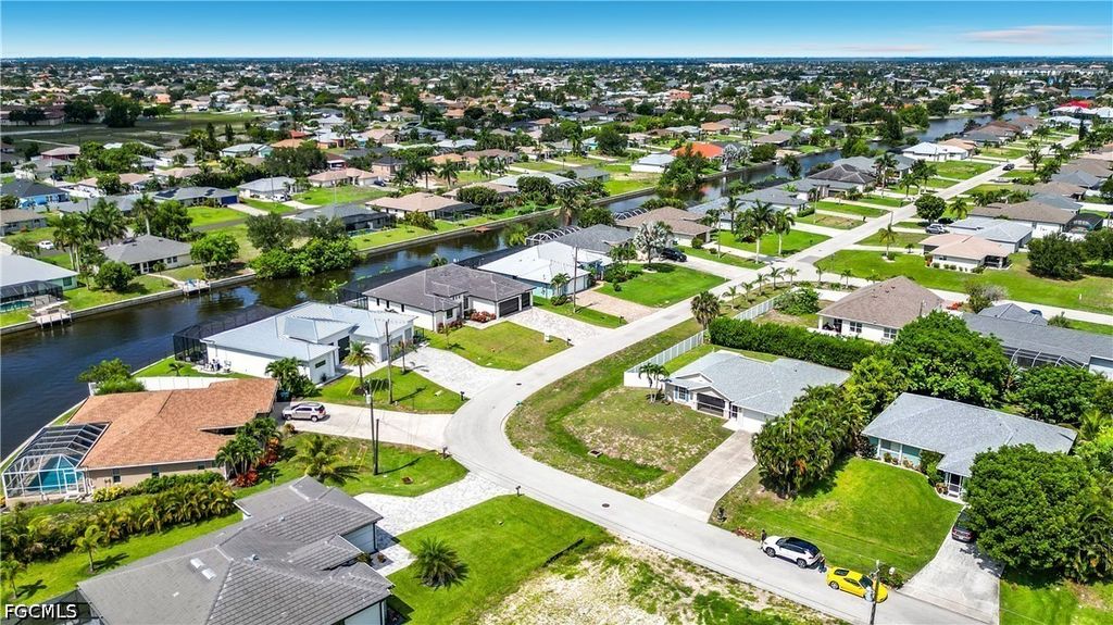 Image 44 of property listing at 3612 SW 8th CT, Cape Coral, FL 33914