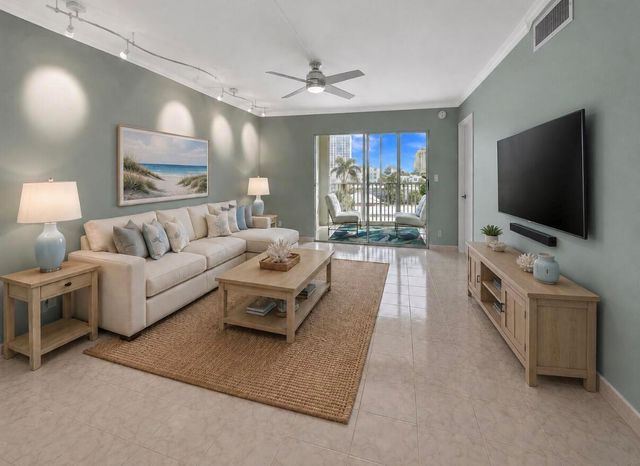720 Bayshore Drive 504, Fort Lauderdale, FL 33304