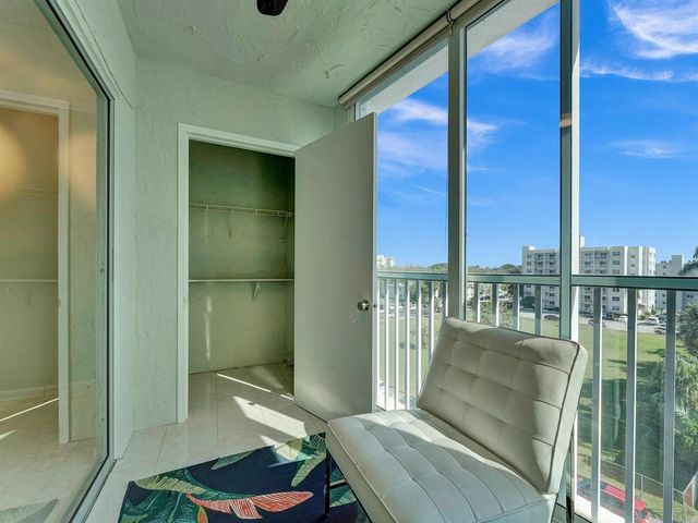 720 Bayshore Drive 504, Fort Lauderdale, FL 33304