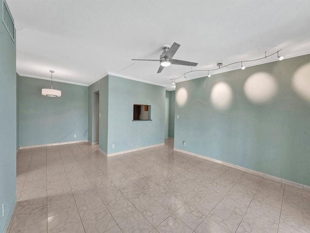 720 Bayshore Drive 504, Fort Lauderdale, FL 33304
