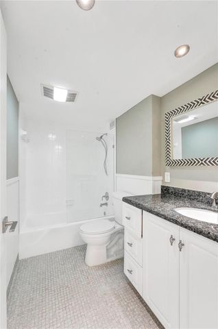 720 Bayshore Drive 504, Fort Lauderdale, FL 33304