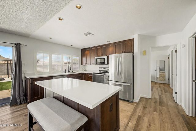 926 W APOLLO Avenue, Tempe, AZ 85283