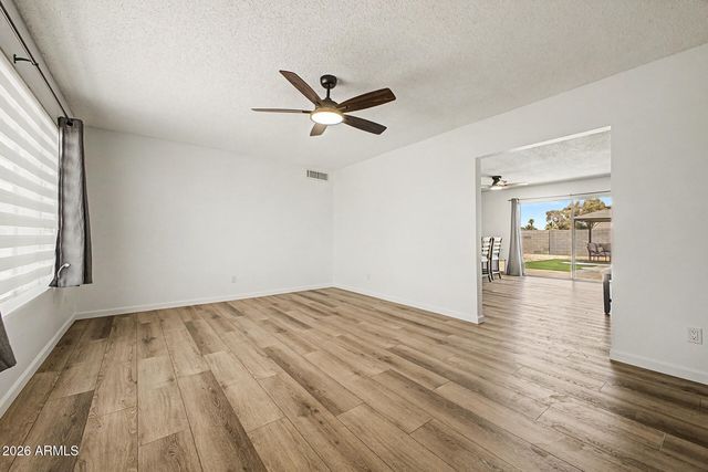 926 W APOLLO Avenue, Tempe, AZ 85283
