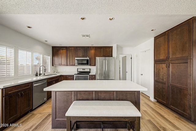 926 W APOLLO Avenue, Tempe, AZ 85283