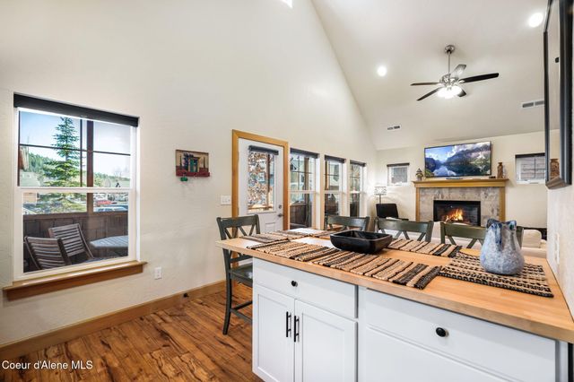 238 Pomrankey Ln, Dover, ID 83825