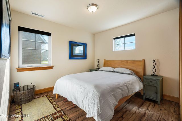 238 Pomrankey Ln, Dover, ID 83825