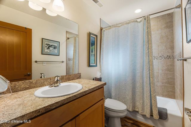 238 Pomrankey Ln, Dover, ID 83825