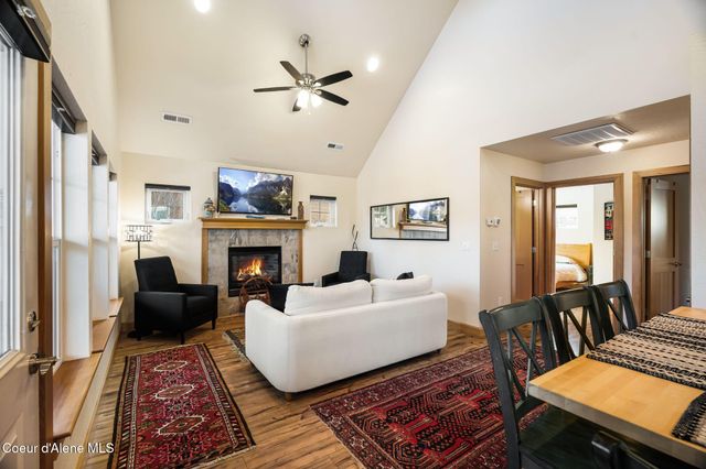 238 Pomrankey Ln, Dover, ID 83825