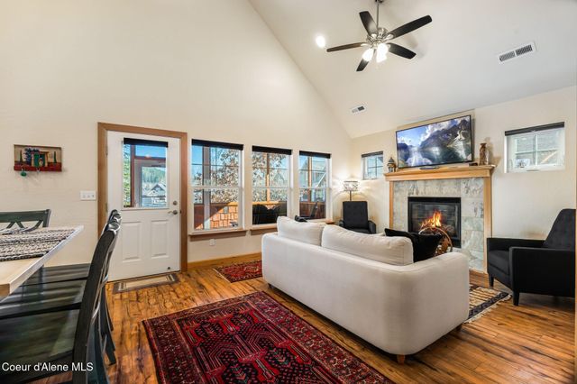 238 Pomrankey Ln, Dover, ID 83825