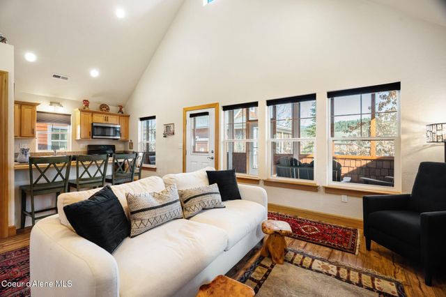 238 Pomrankey Ln, Dover, ID 83825