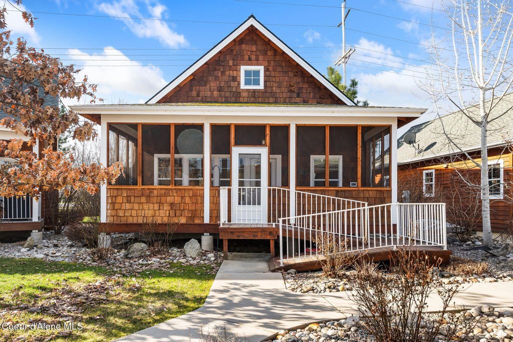 238 Pomrankey Ln, Dover, ID 83825