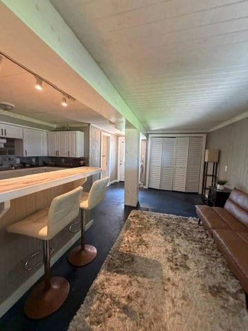 16535 Jamaica Inn Road, Jamaica Beach, TX 77554