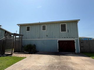 16535 Jamaica Inn Road, Jamaica Beach, TX 77554