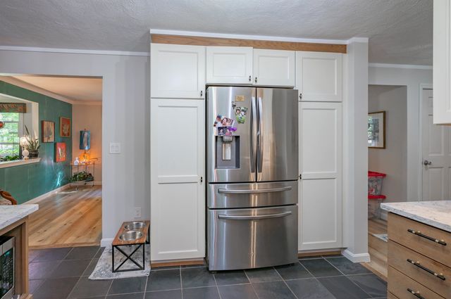 16 Teloian Drive, Hudson, NH 03051