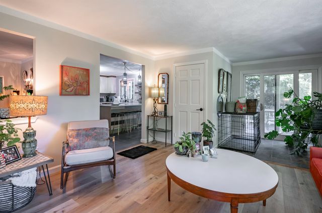 16 Teloian Drive, Hudson, NH 03051
