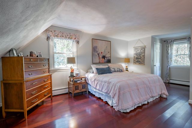 16 Teloian Drive, Hudson, NH 03051