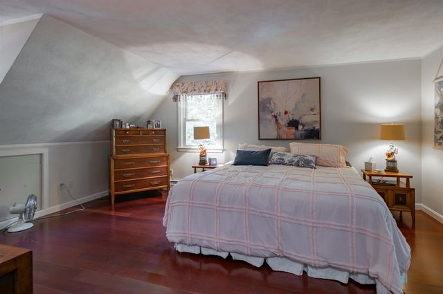 16 Teloian Drive, Hudson, NH 03051