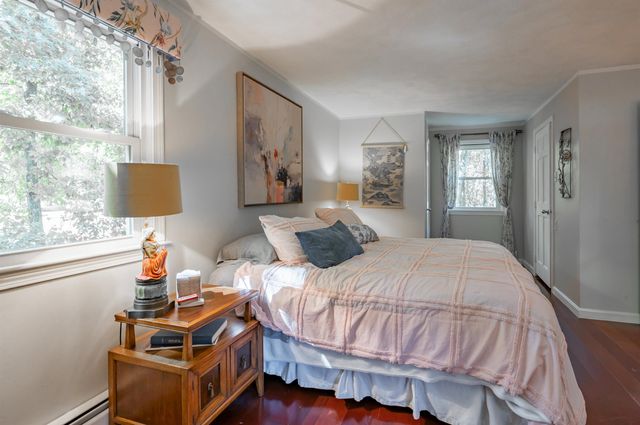 16 Teloian Drive, Hudson, NH 03051