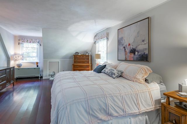 16 Teloian Drive, Hudson, NH 03051